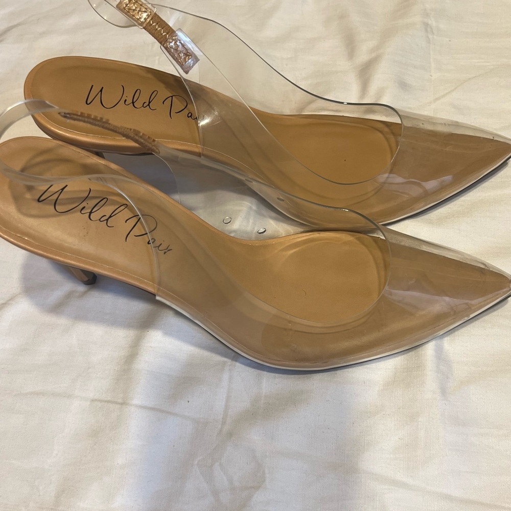 Clear point toe sling back pump